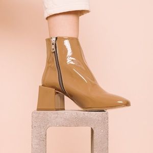 *SOLD* LOQ Lazaro Patent Boots in Cream